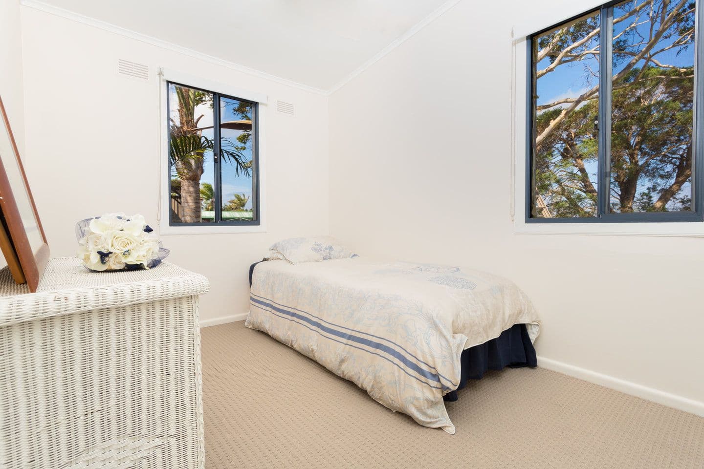 29 Marchant Crescent, MOUNT WARRIGAL NSW 2528, Mount Warrigal - Thumbnail 4