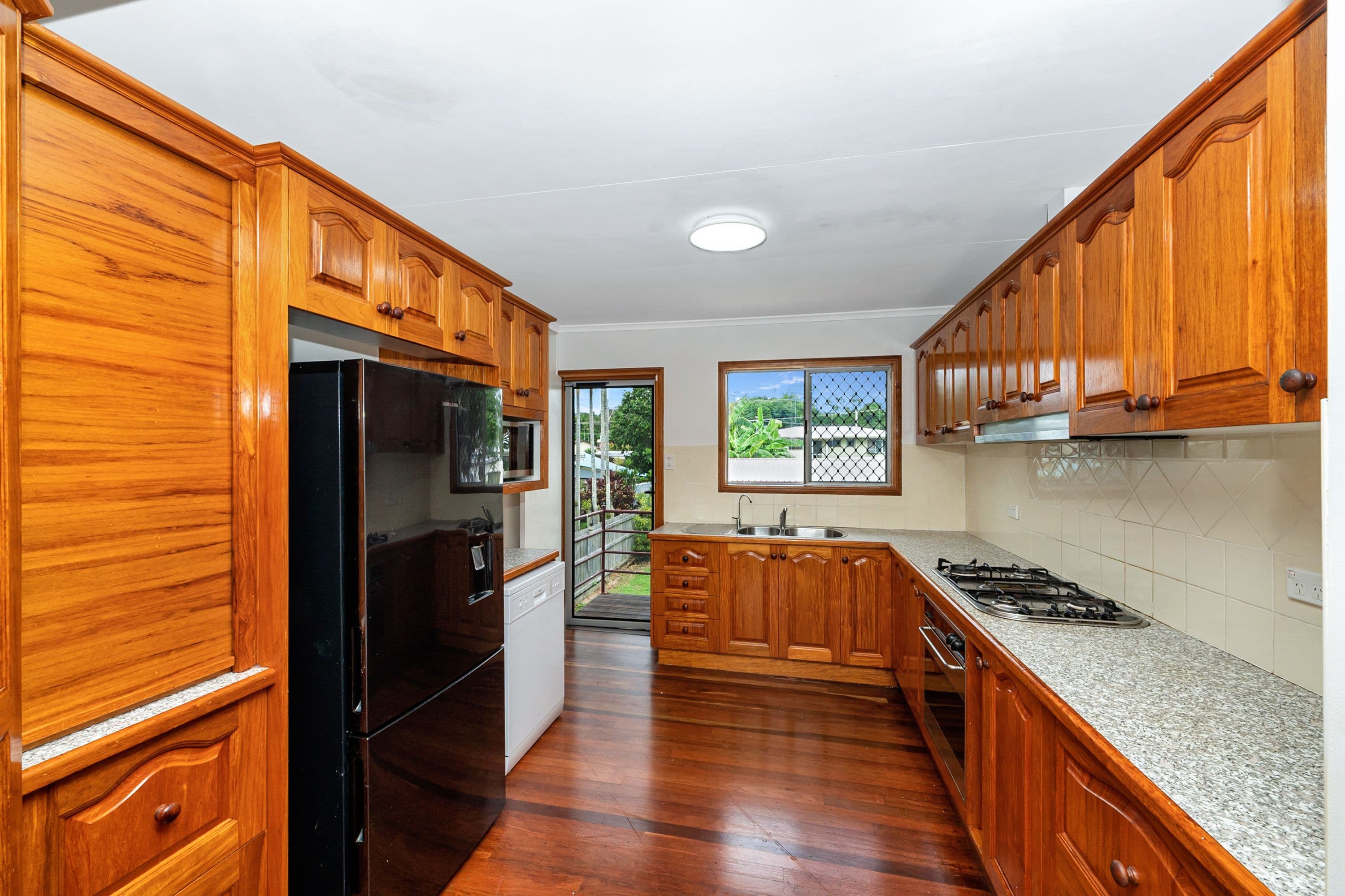 10 Ferntree Street, Kirwan QLD 4817, Kirwan - Thumbnail 2