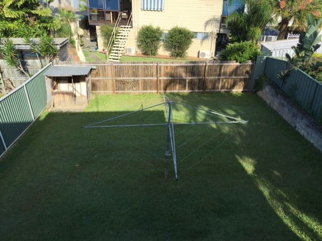 44 Hillcrest Parade, Miami QLD 4220, Miami - Thumbnail 2