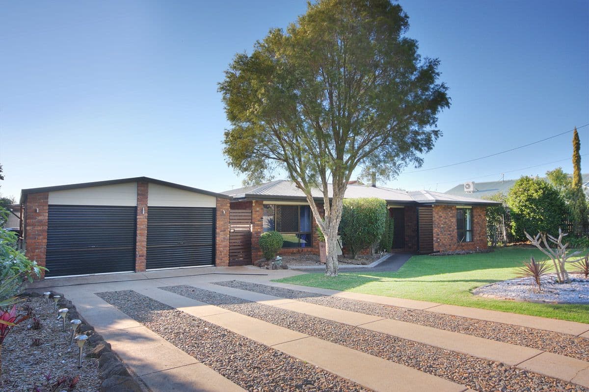 4 Kuhn Street, KEARNEYS SPRING QLD 4350, Kearneys Spring - Image 1