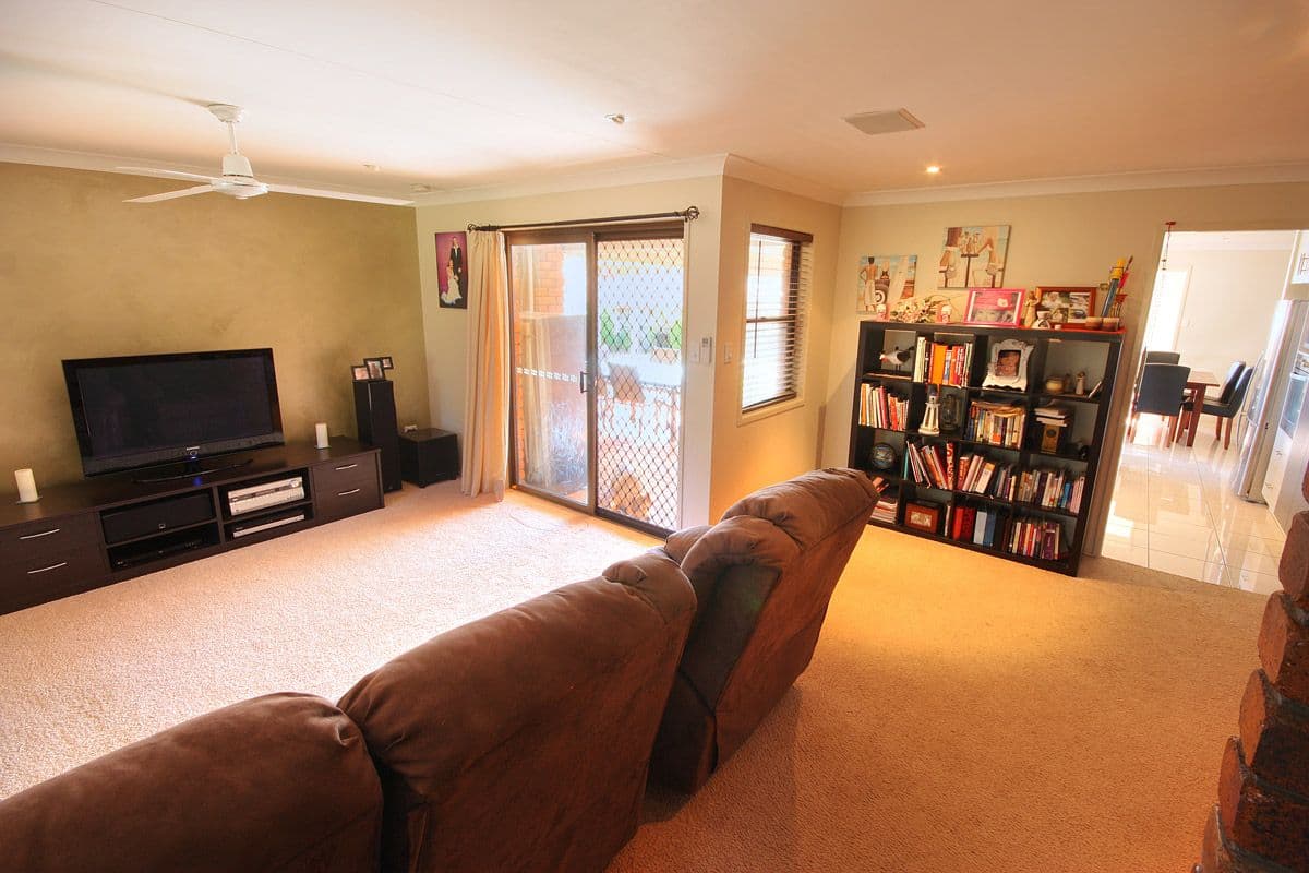 4 Kuhn Street, KEARNEYS SPRING QLD 4350, Kearneys Spring - Thumbnail 3