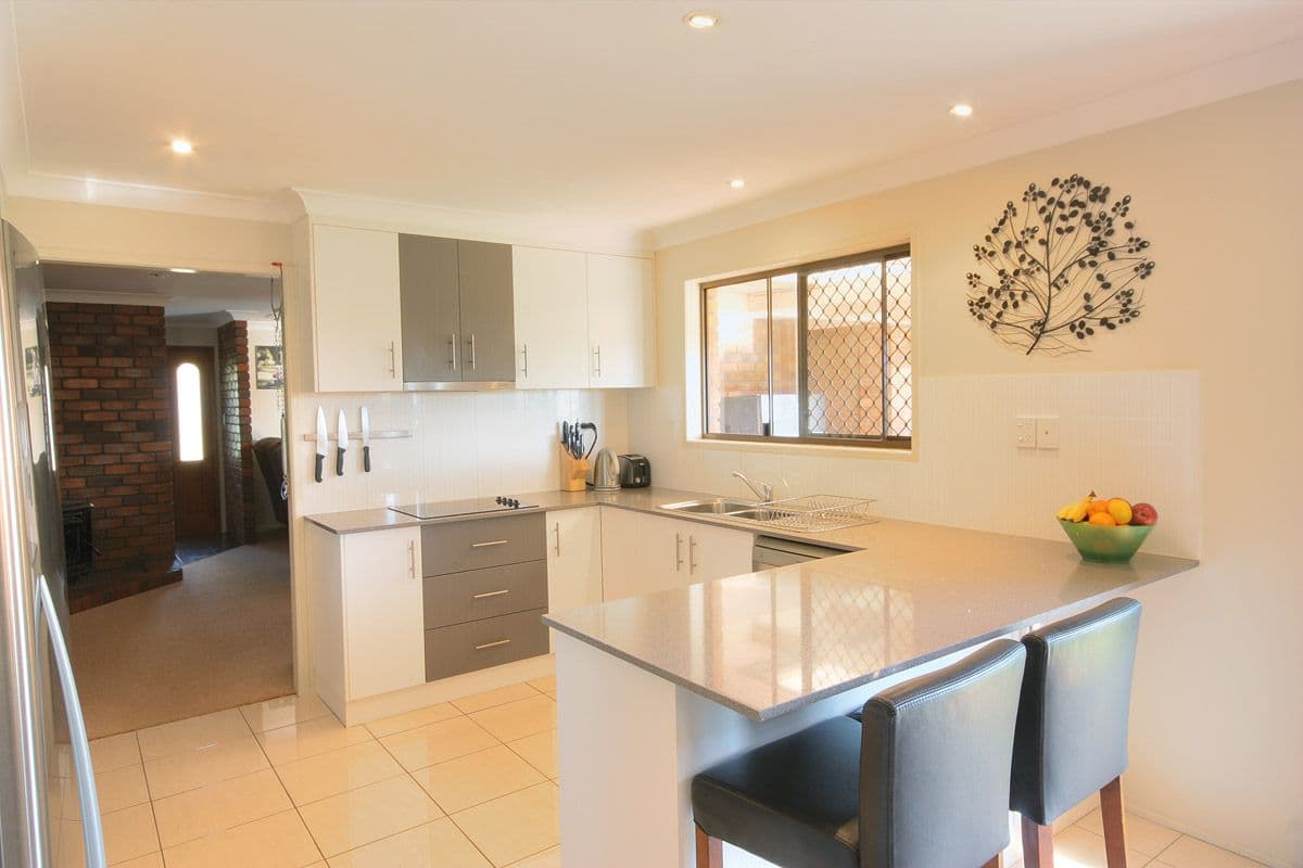 4 Kuhn Street, KEARNEYS SPRING QLD 4350, Kearneys Spring - Thumbnail 4