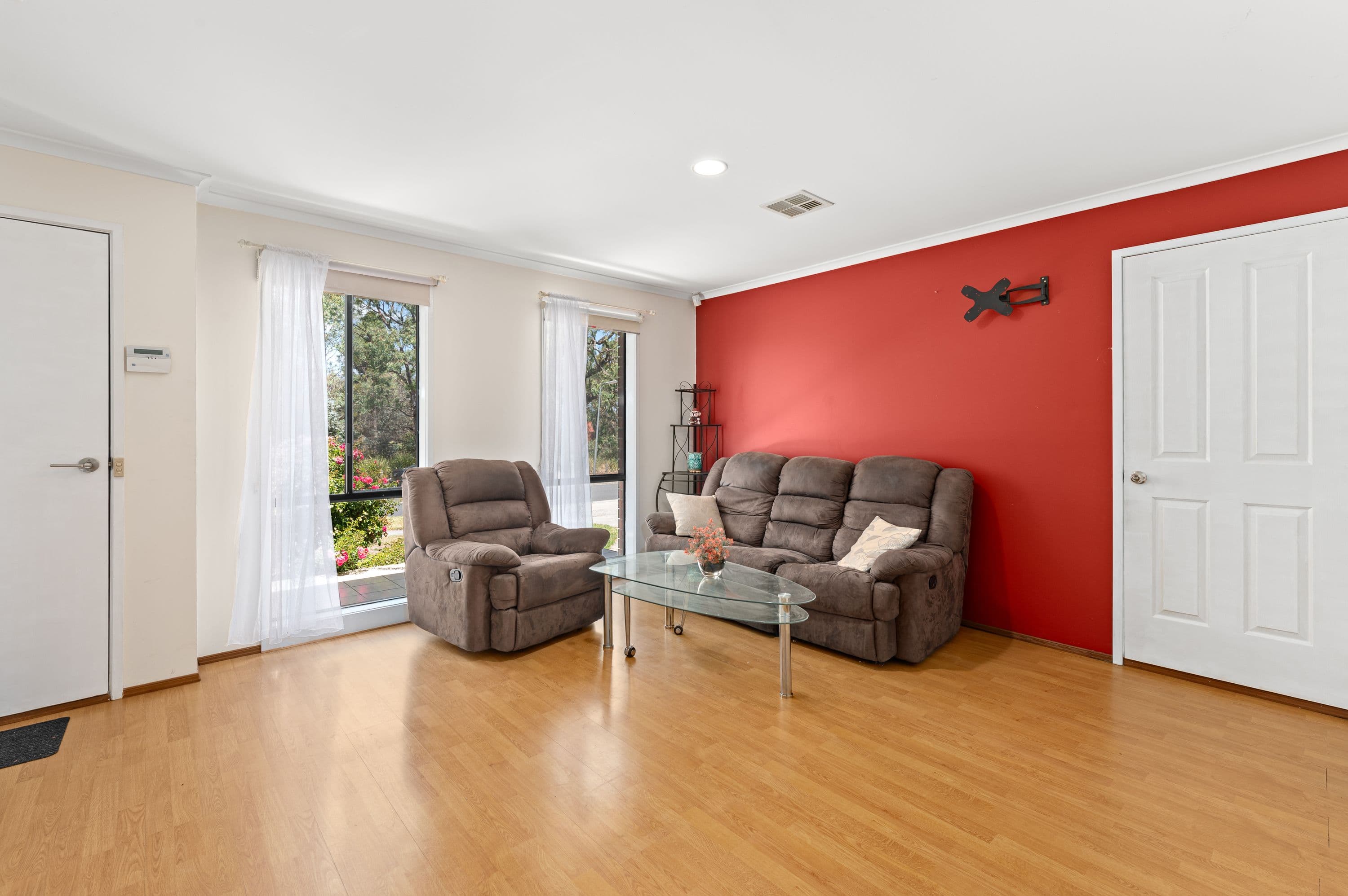 10 Mimosa Road, Mill Park VIC 3082, Mill Park - Thumbnail 7
