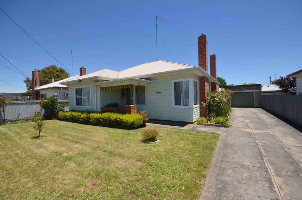 4 Collins Avenue, SEBASTOPOL VIC 3356, Sebastopol - Image 1
