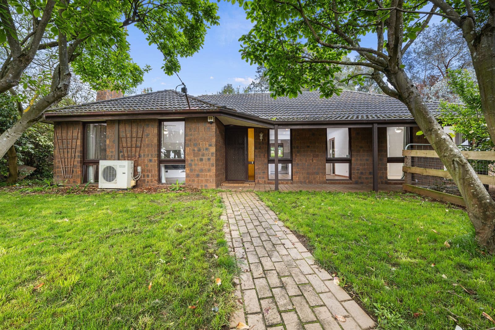 10 Chamberlain Drive, Leongatha VIC 3953, Leongatha - Image 1