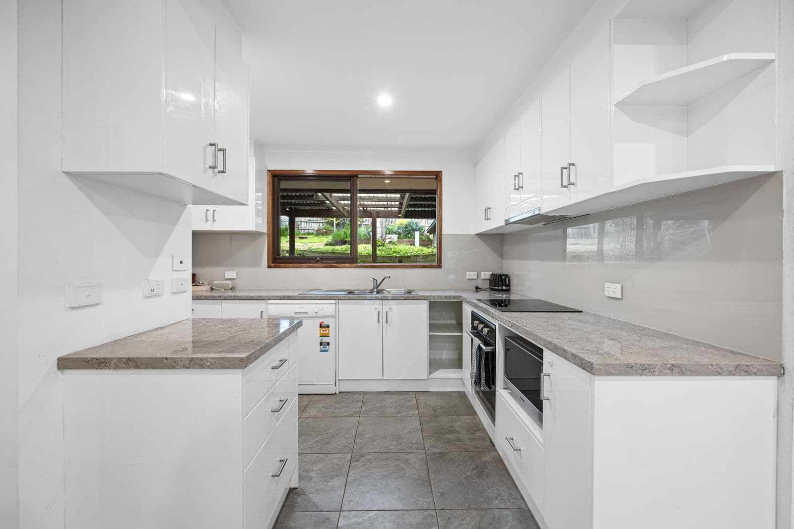 10 Chamberlain Drive, Leongatha VIC 3953, Leongatha - Thumbnail 4