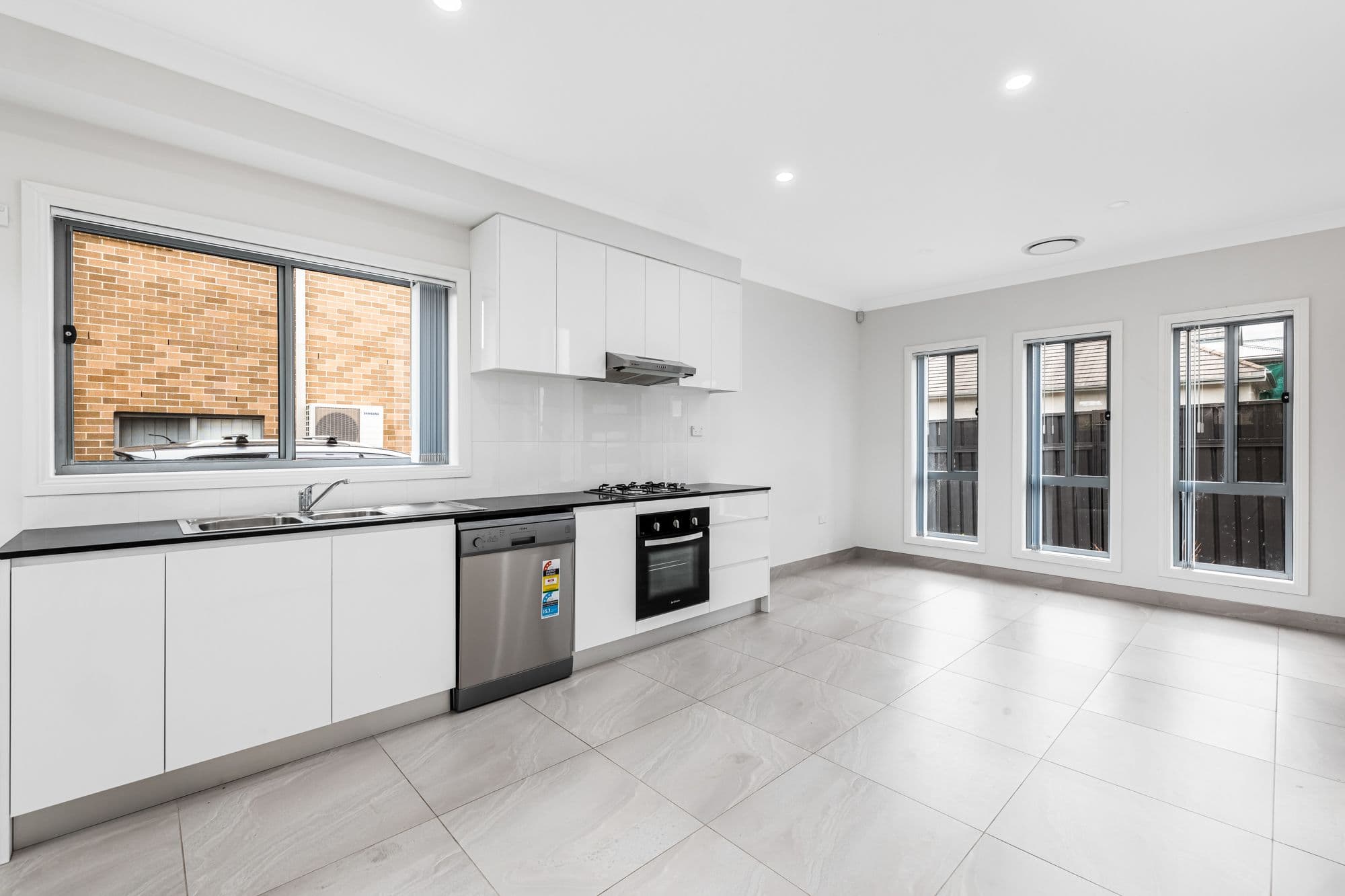 44 Brisbane Street, Oxley Park NSW 2760, Oxley Park - Thumbnail 3