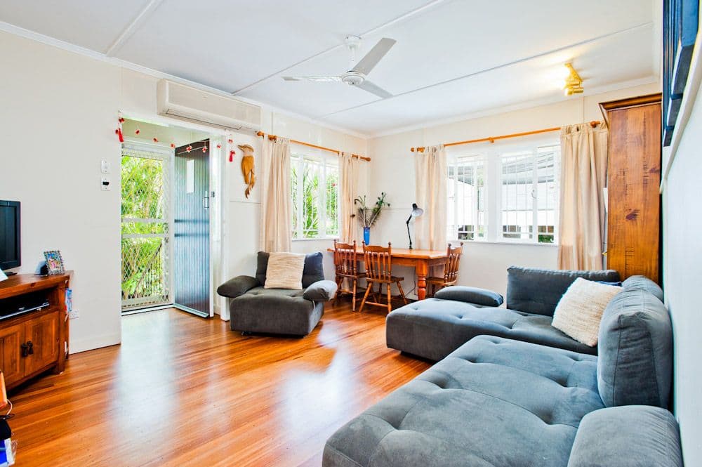 29 Seville Road, HOLLAND PARK QLD 4121, Holland Park - Image 1