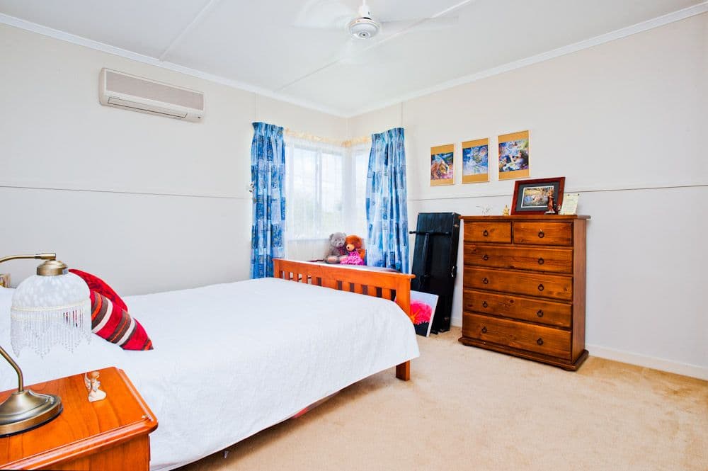 29 Seville Road, HOLLAND PARK QLD 4121, Holland Park - Thumbnail 2