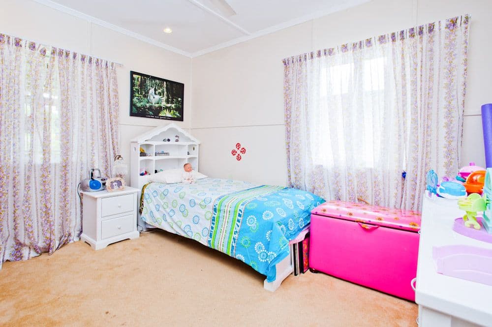 29 Seville Road, HOLLAND PARK QLD 4121, Holland Park - Thumbnail 4