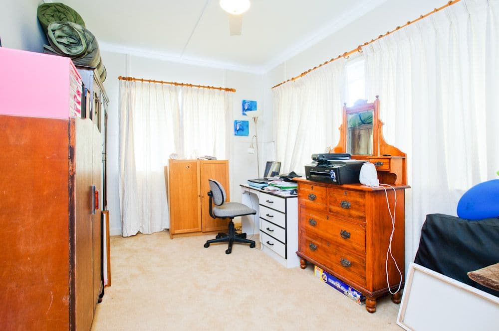 29 Seville Road, HOLLAND PARK QLD 4121, Holland Park - Thumbnail 6
