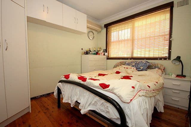 12 Wren Street, CONDELL PARK NSW 2200, Condell Park - Thumbnail 7