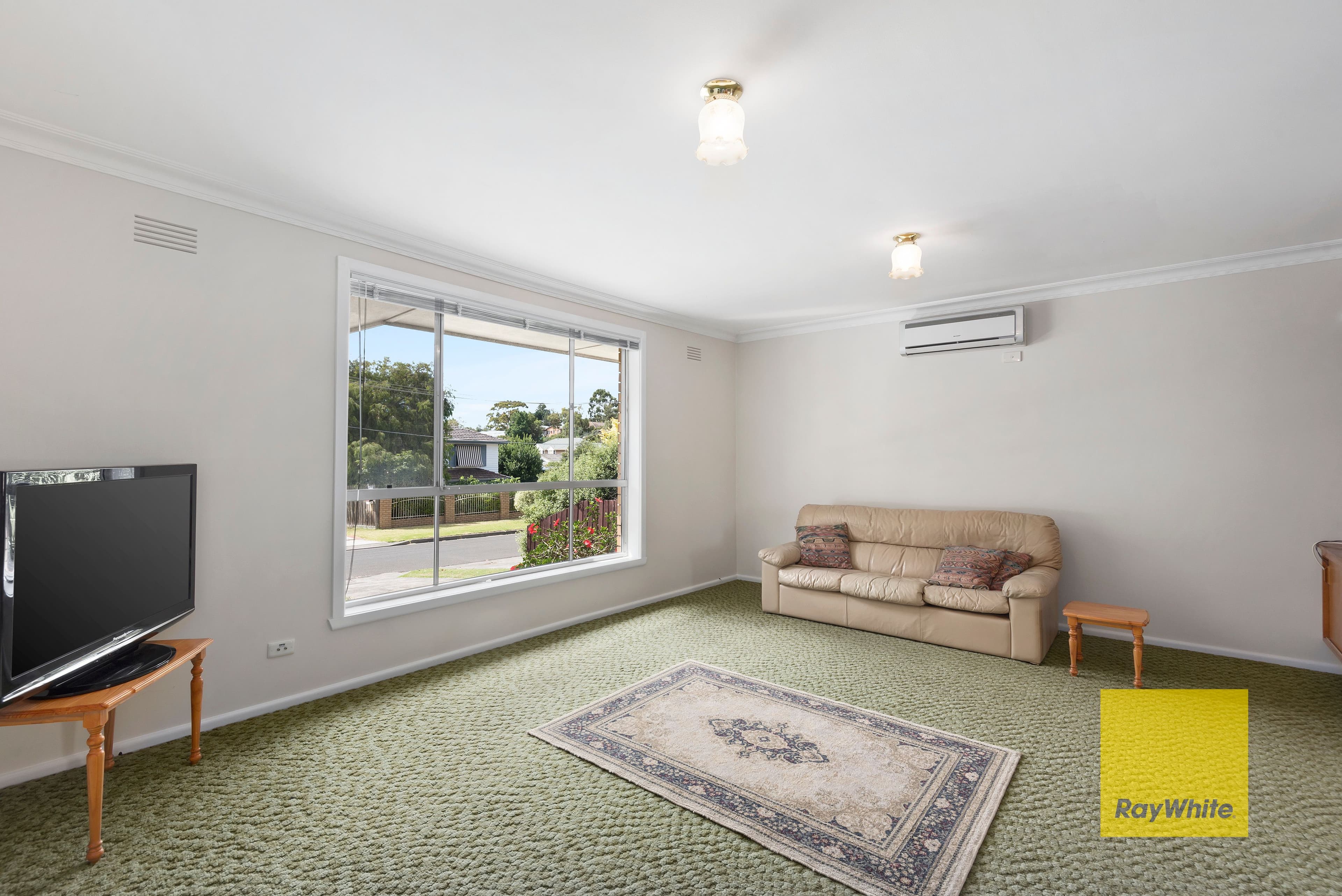 2E St Elmo Crescent, Highton VIC 3216, Highton - Thumbnail 2