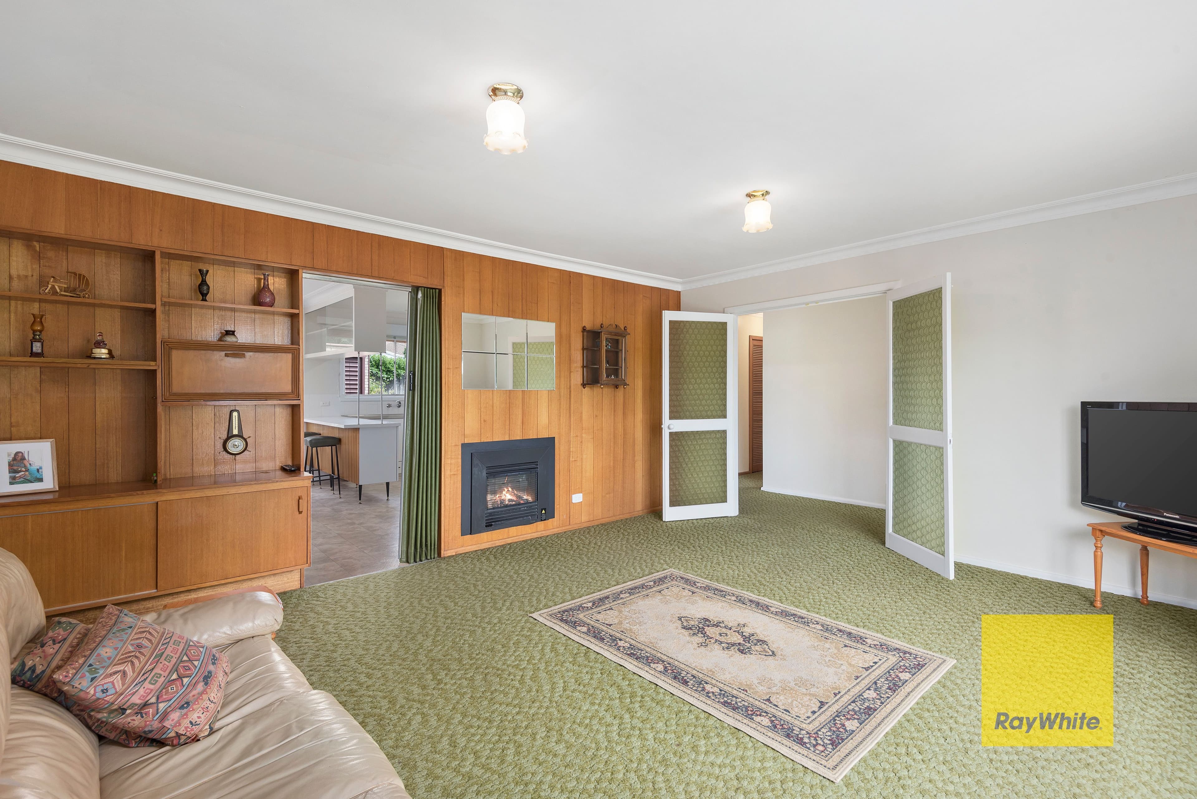 2E St Elmo Crescent, Highton VIC 3216, Highton - Thumbnail 3