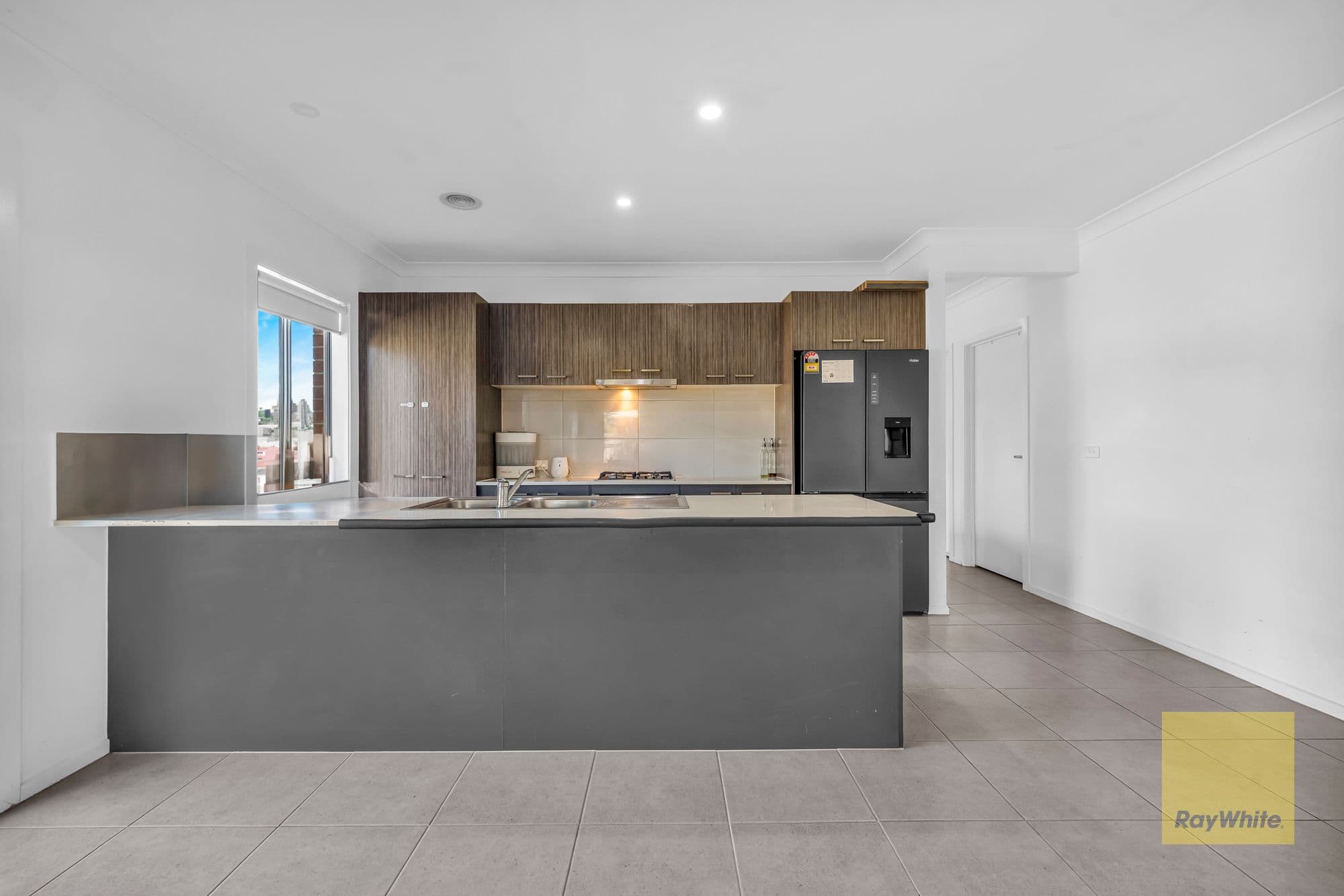 23 Kittyhawk Road, Point Cook VIC 3030, Point Cook - Thumbnail 7