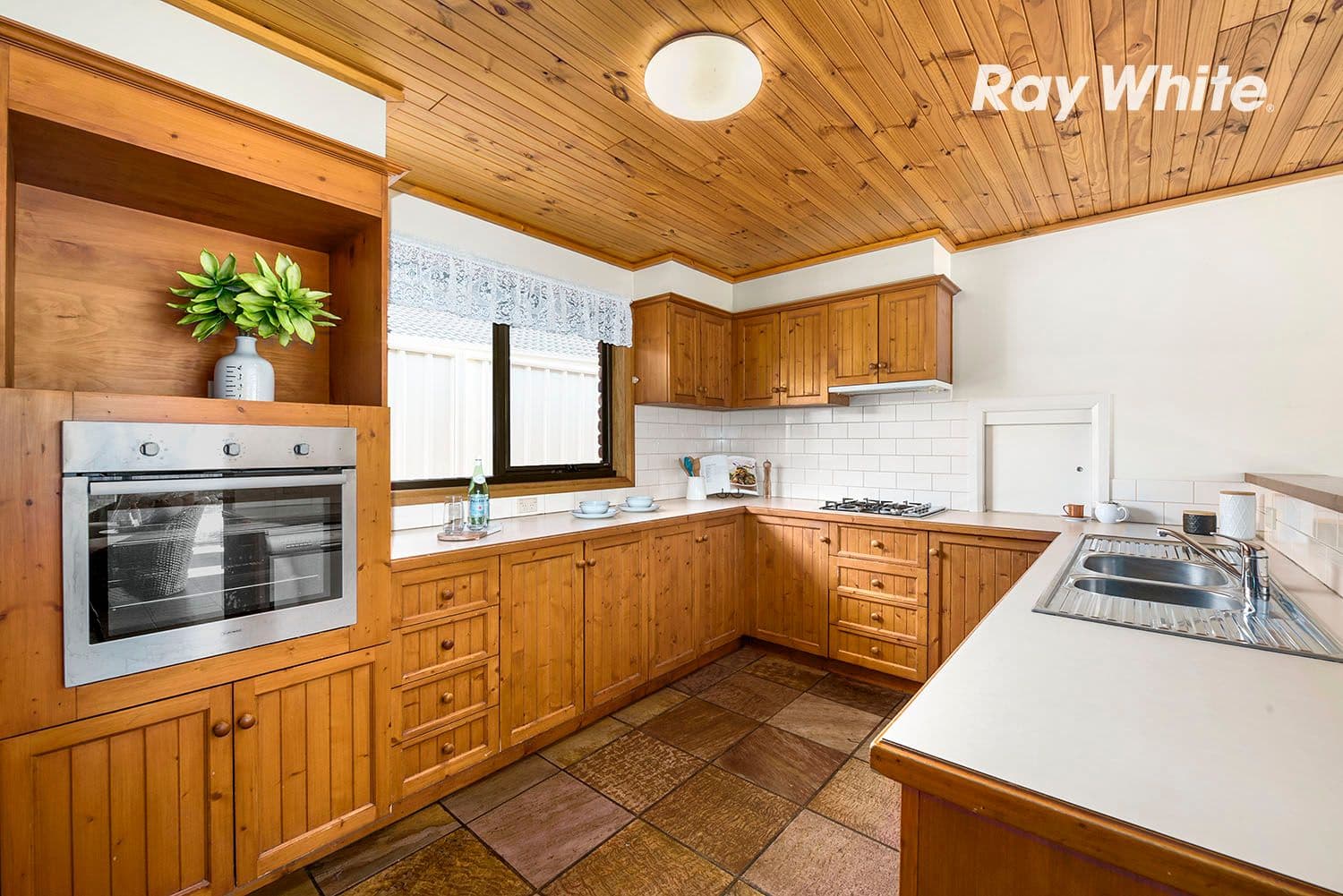 1 Newbridge Close, Dingley Village VIC 3172, Dingley Village - Thumbnail 4