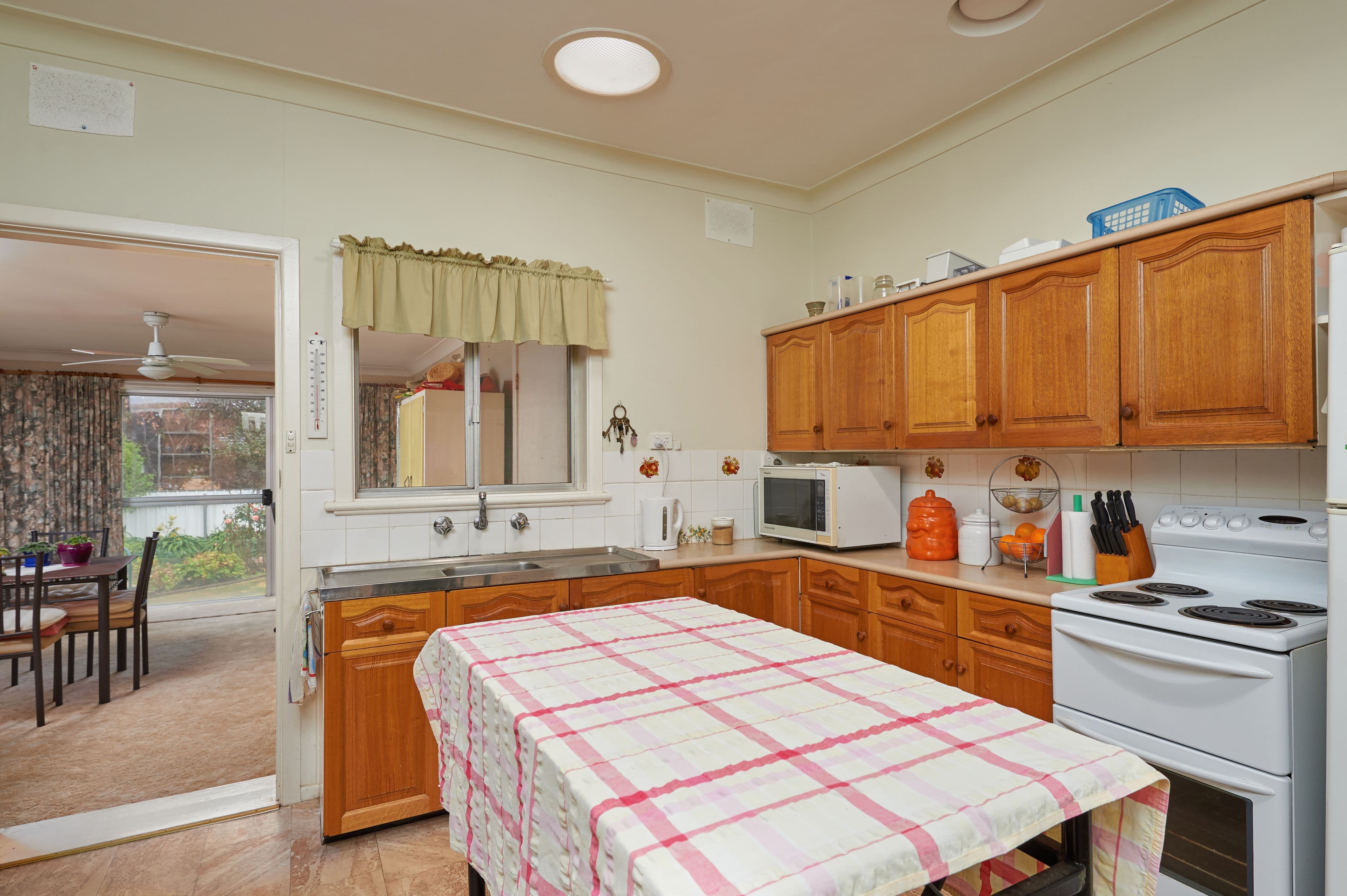 7 Bruce Street, Tolland - Thumbnail 3
