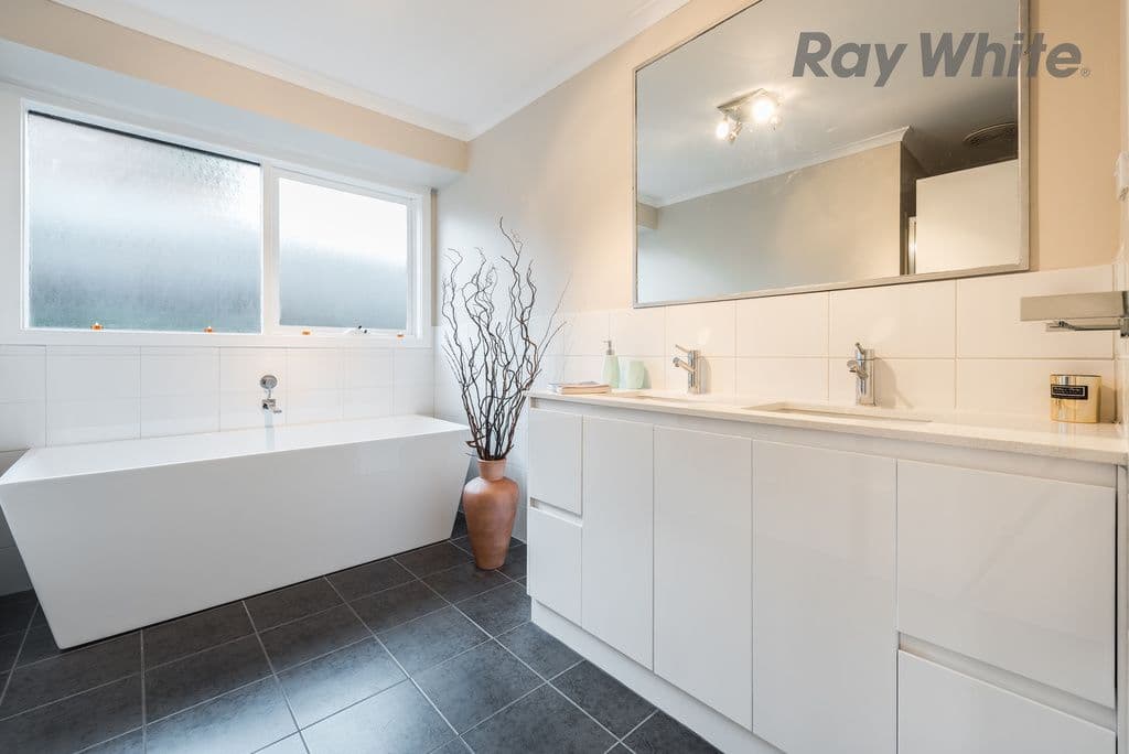 9 LANIER Crescent, Croydon North VIC 3136, Croydon North - Thumbnail 8