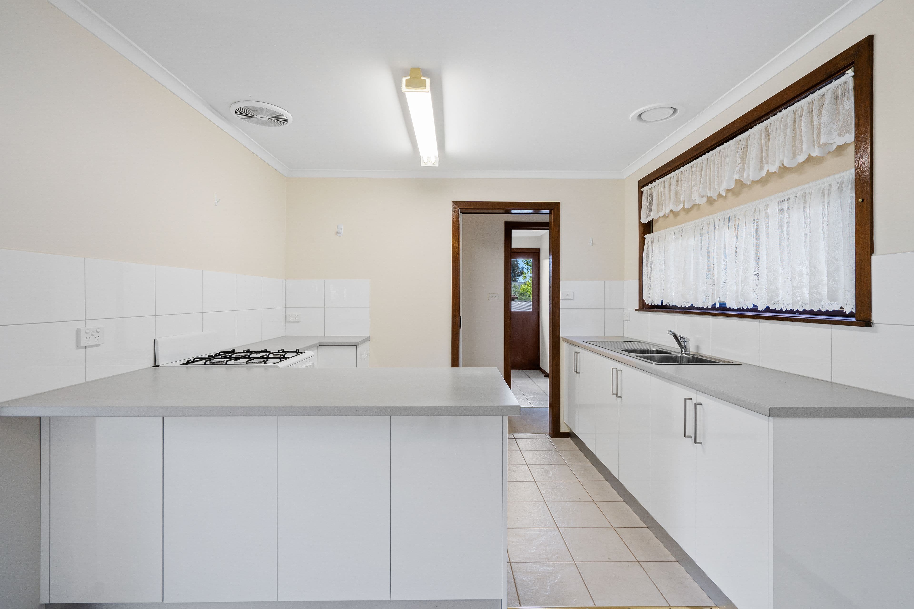 8 Turner Street, Briar Hill VIC 3088, Briar Hill - Thumbnail 3