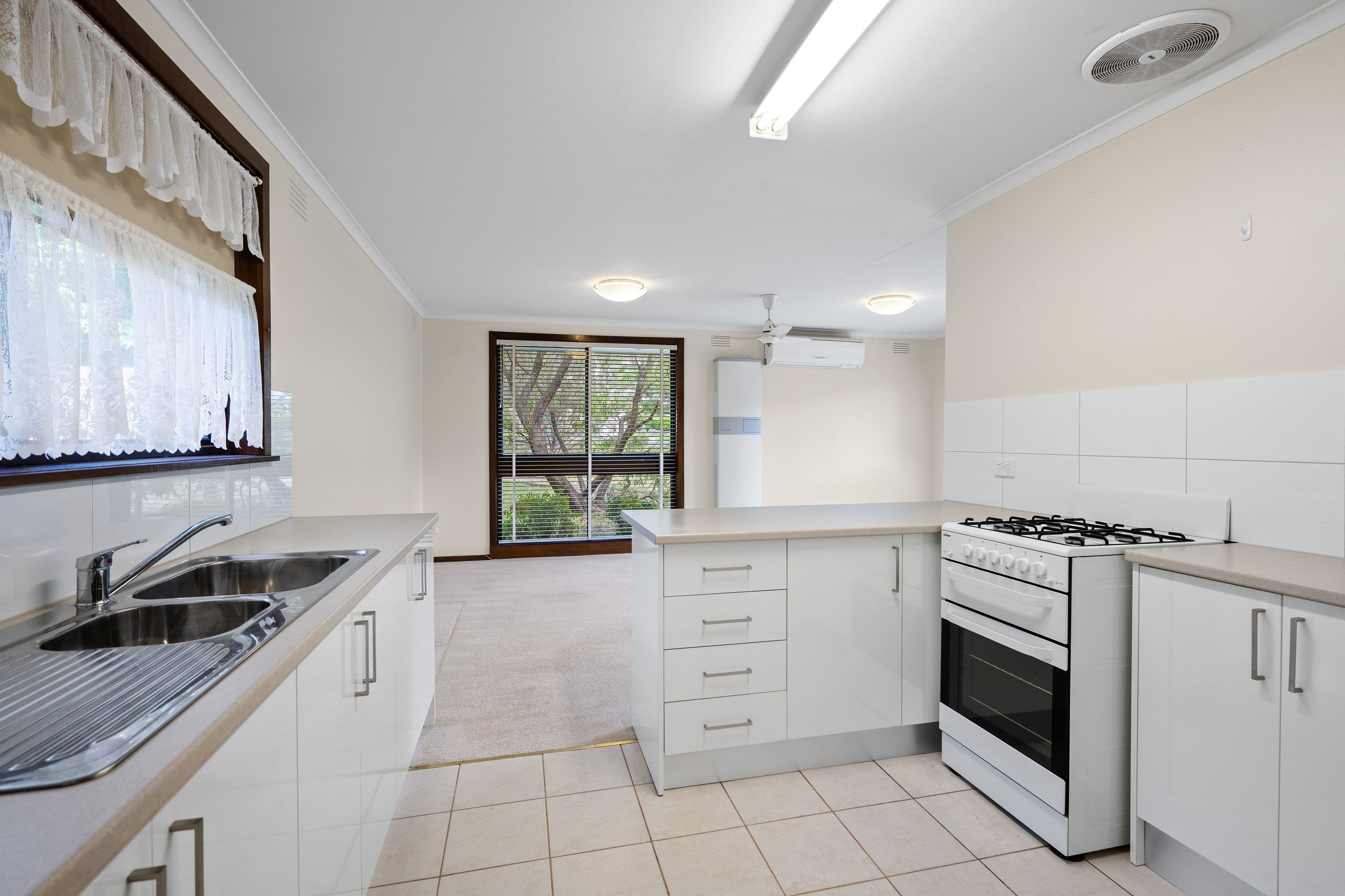 8 Turner Street, Briar Hill VIC 3088, Briar Hill - Thumbnail 4
