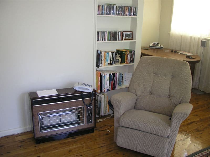 13  Hume Street, PARKES NSW 2870, Parkes - Thumbnail 3