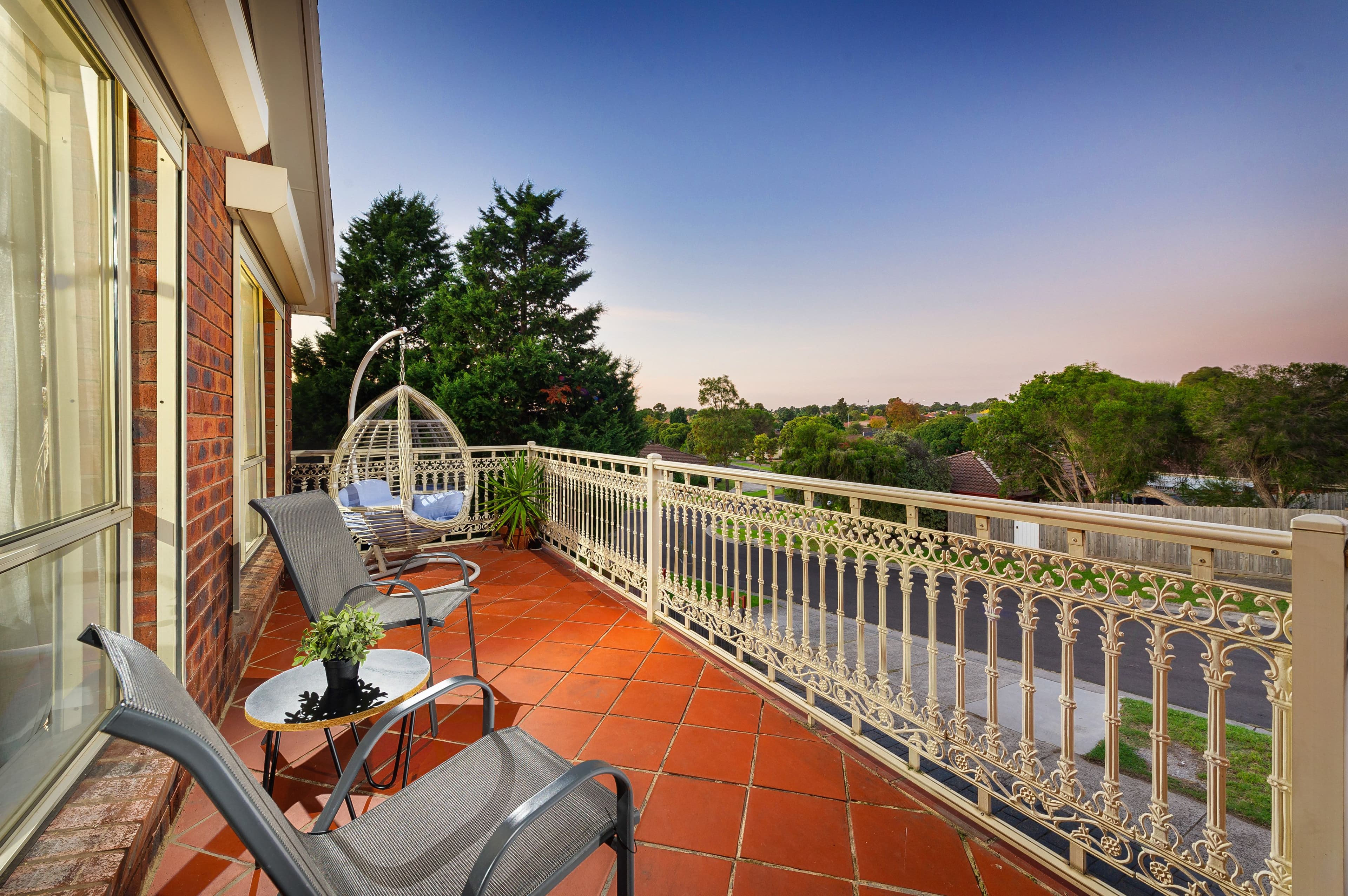 8 Hillcrest Court, Mill Park VIC 3082, Mill Park - Thumbnail 2