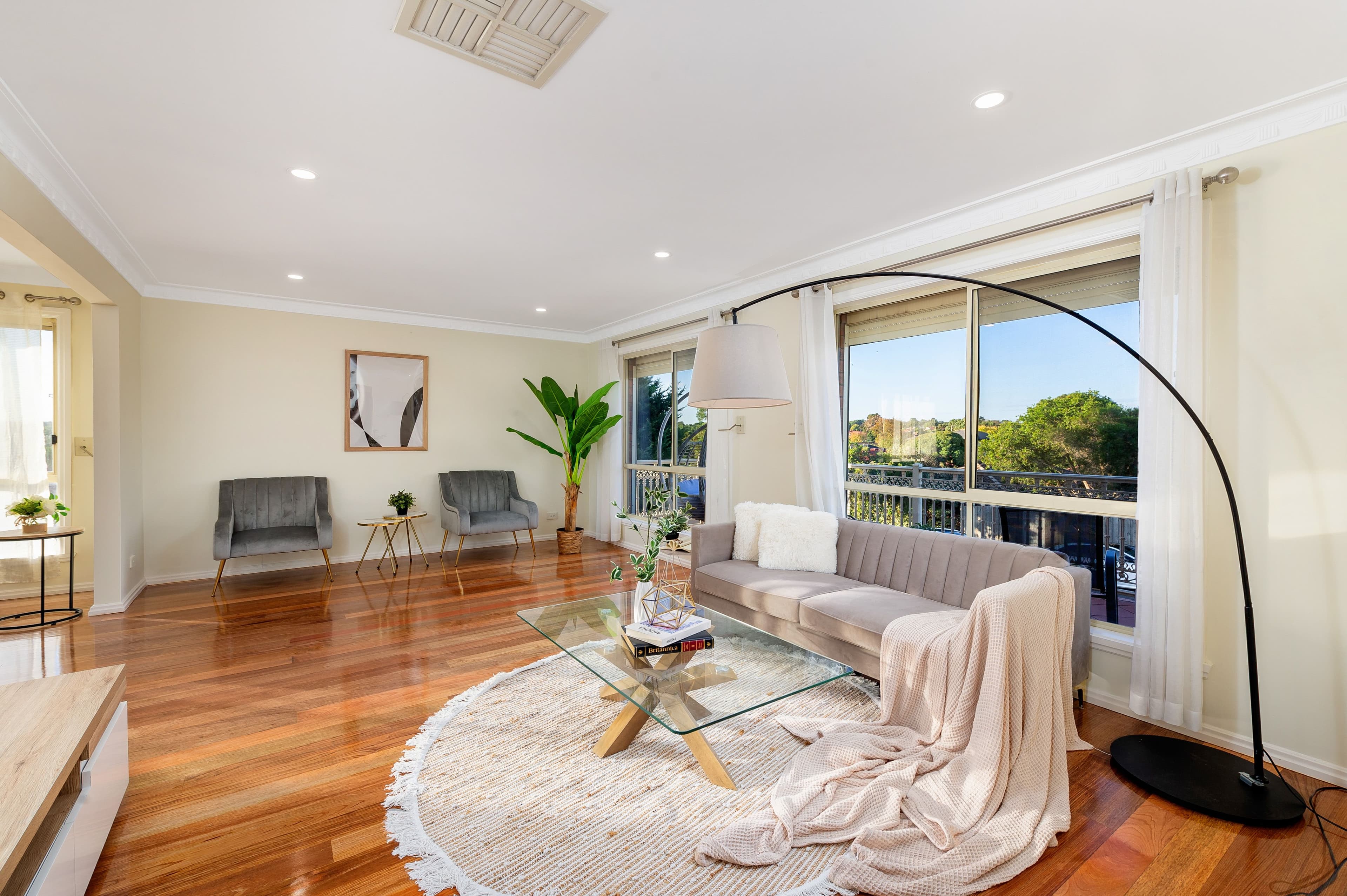 8 Hillcrest Court, Mill Park VIC 3082, Mill Park - Thumbnail 3