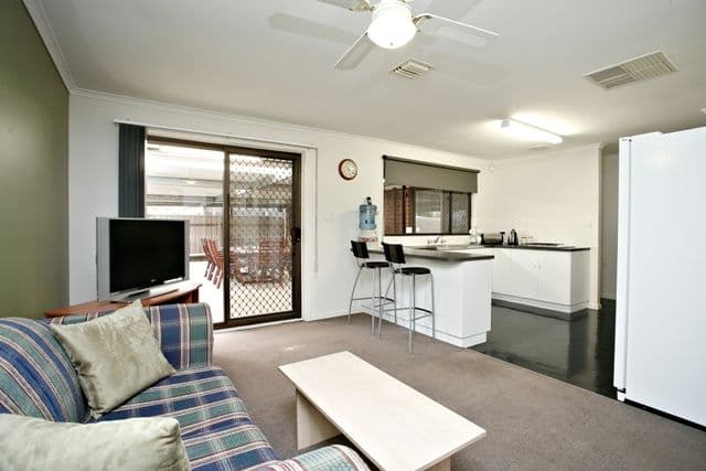 12 Reynolds Drive, PARALOWIE SA 5108, Paralowie - Thumbnail 3