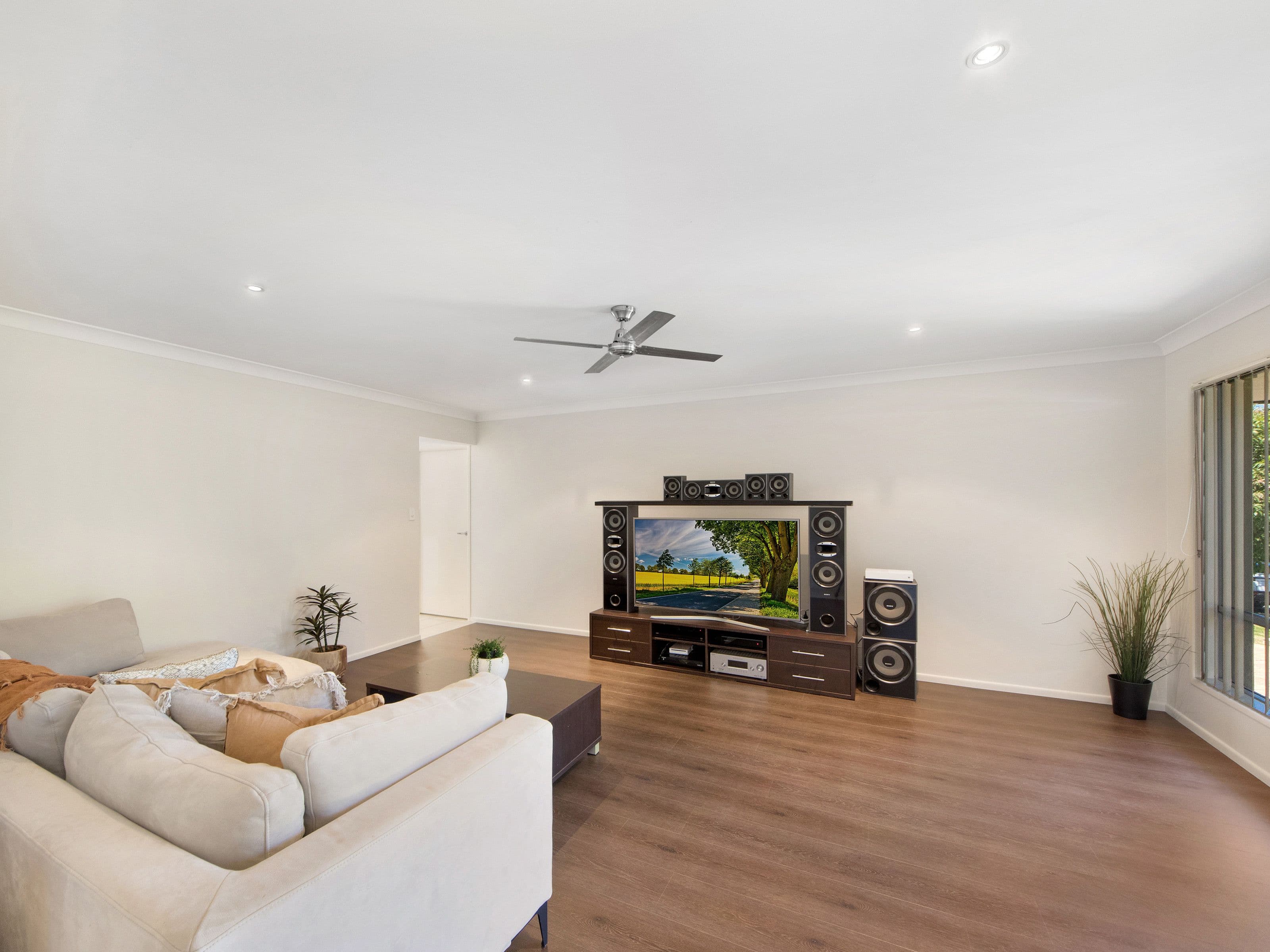8 Flynn Court, Maudsland QLD 4210, Maudsland - Thumbnail 2