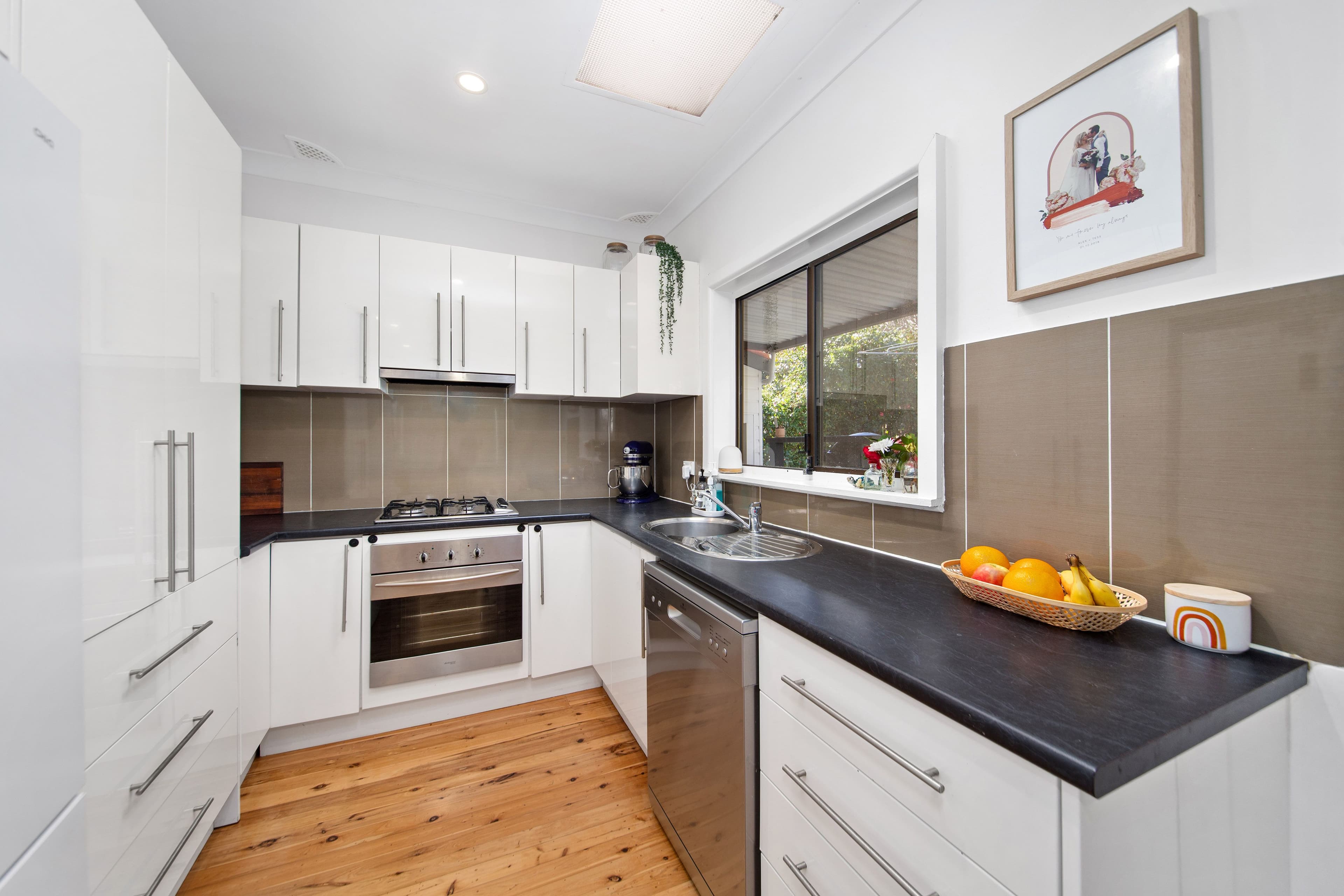 18 Tobruk Avenue, Engadine NSW 2233, Engadine - Thumbnail 3