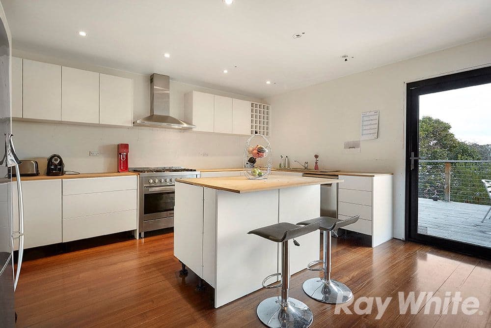 10 Spence Street, Burwood VIC 3125, Burwood - Thumbnail 2