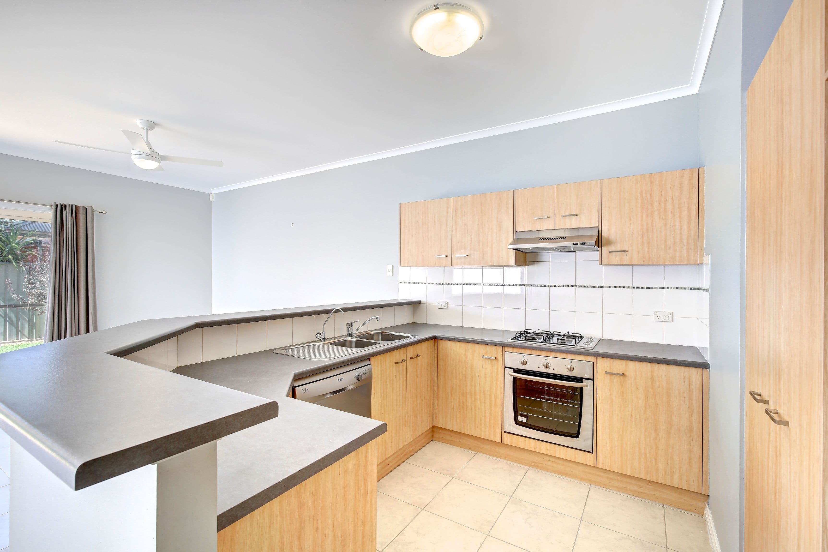 25 Scanlon Way, LOCKRIDGE, WA, Lockridge - Thumbnail 3