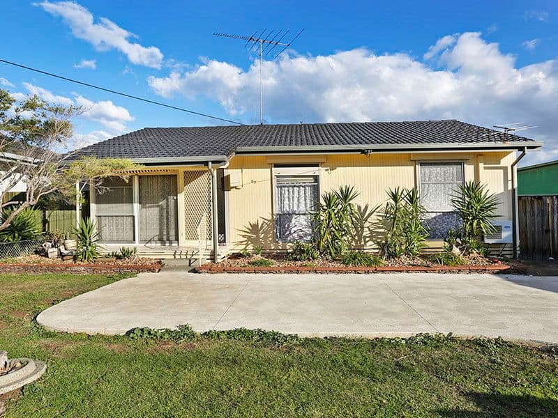 57 Glenelg Avenue, Corio VIC 3214, Corio - Thumbnail 2