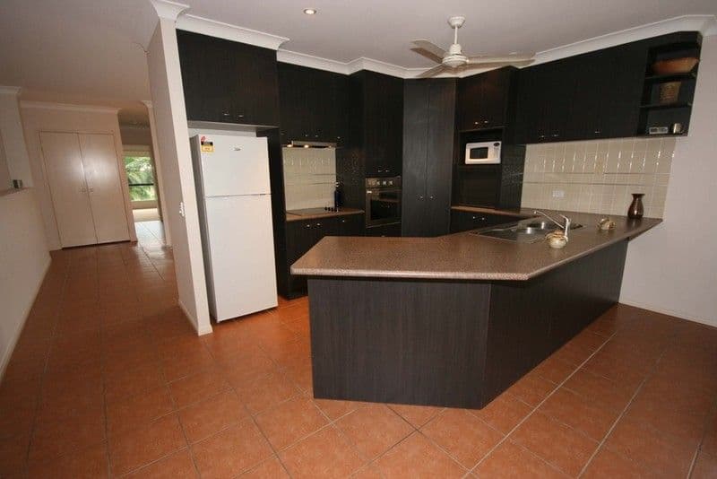 33 Sanctuary Avenue, JUBILEE POCKET QLD 4802, Jubilee Pocket - Thumbnail 3