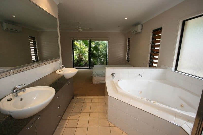 33 Sanctuary Avenue, JUBILEE POCKET QLD 4802, Jubilee Pocket - Thumbnail 5