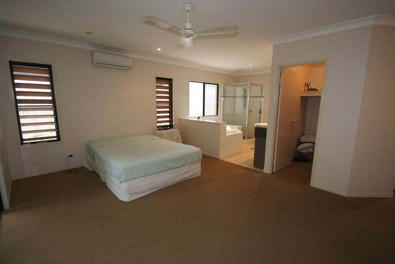 33 Sanctuary Avenue, JUBILEE POCKET QLD 4802, Jubilee Pocket - Thumbnail 6