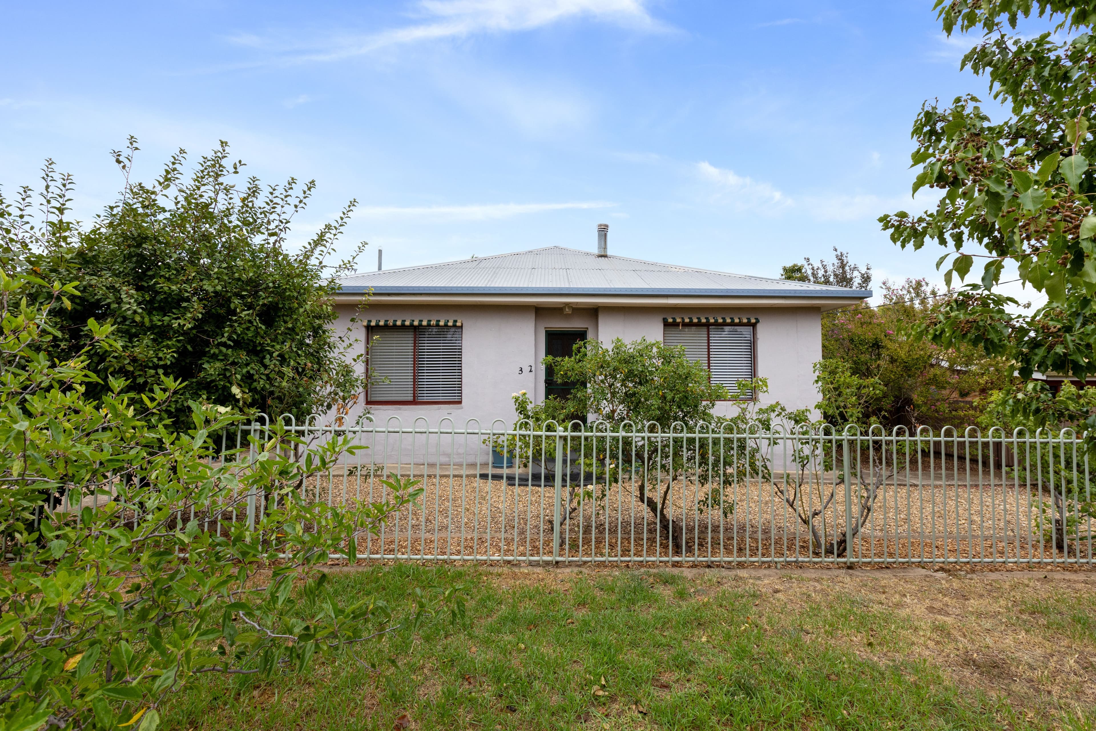 32 Gloucester Street, Junee NSW 2663, Junee - Image 1