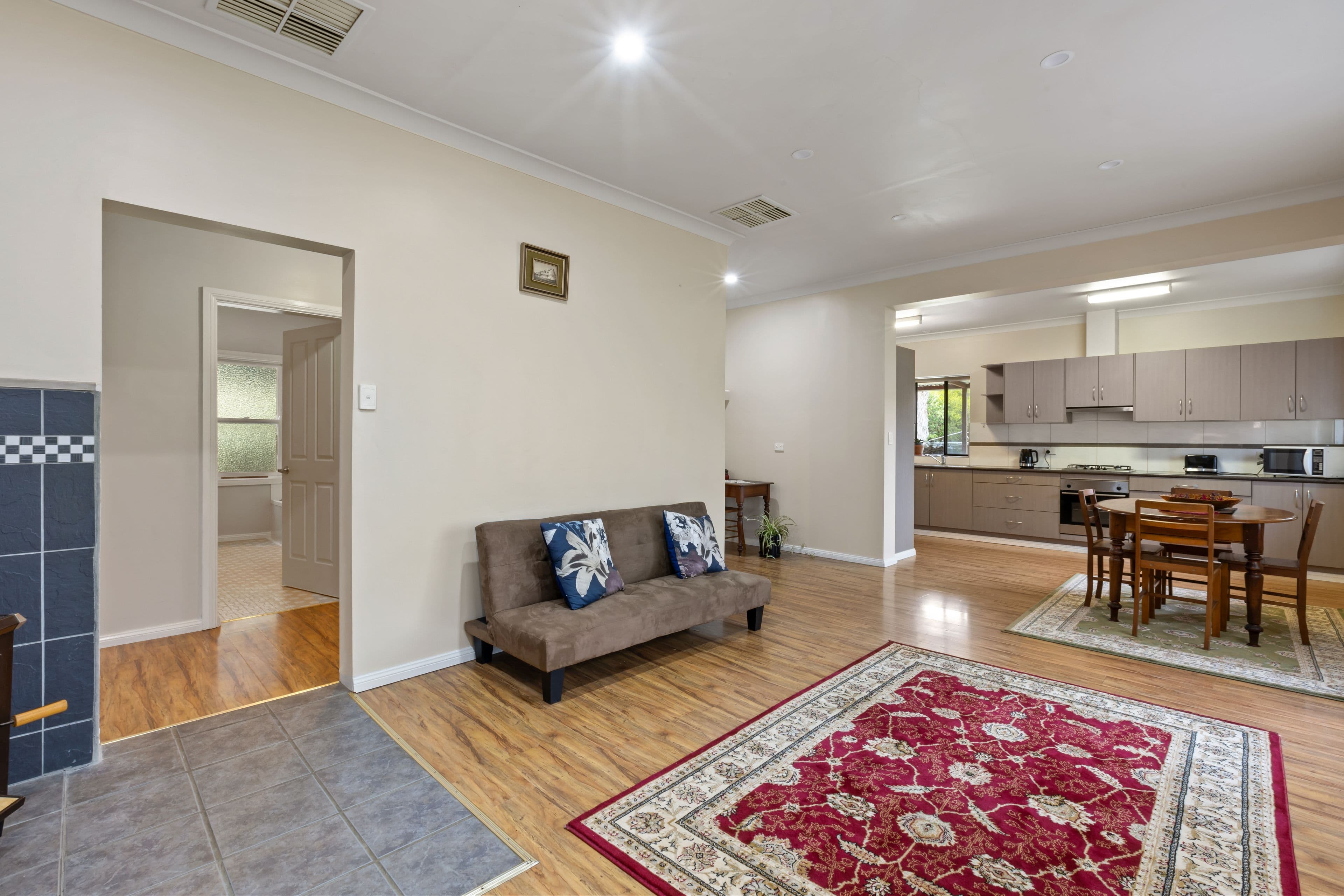 32 Gloucester Street, Junee NSW 2663, Junee - Thumbnail 3