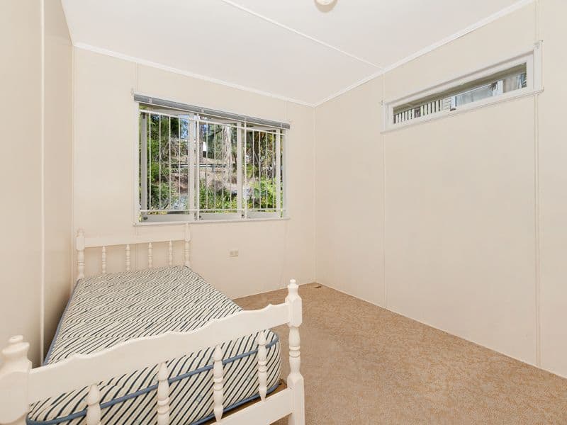 17 Blackstone Street, INDOOROOPILLY QLD 4068, Indooroopilly - Thumbnail 5