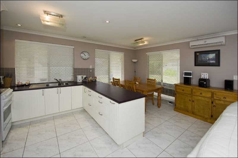 6 Roosevelt Place, REDCLIFFE WA 6104, Redcliffe - Image 1