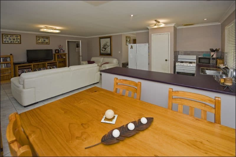 6 Roosevelt Place, REDCLIFFE WA 6104, Redcliffe - Thumbnail 5