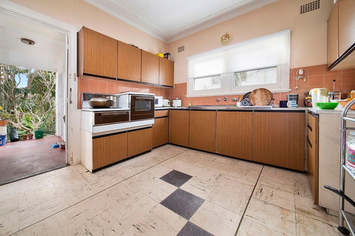 35 Leonay Street, Sutherland NSW 2232, Sutherland - Thumbnail 4