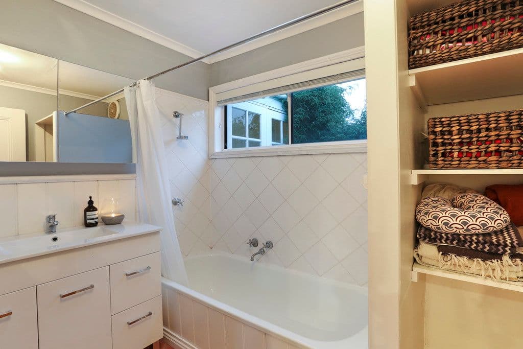14 Breakwater Road, East Geelong VIC 3219, East Geelong - Thumbnail 8