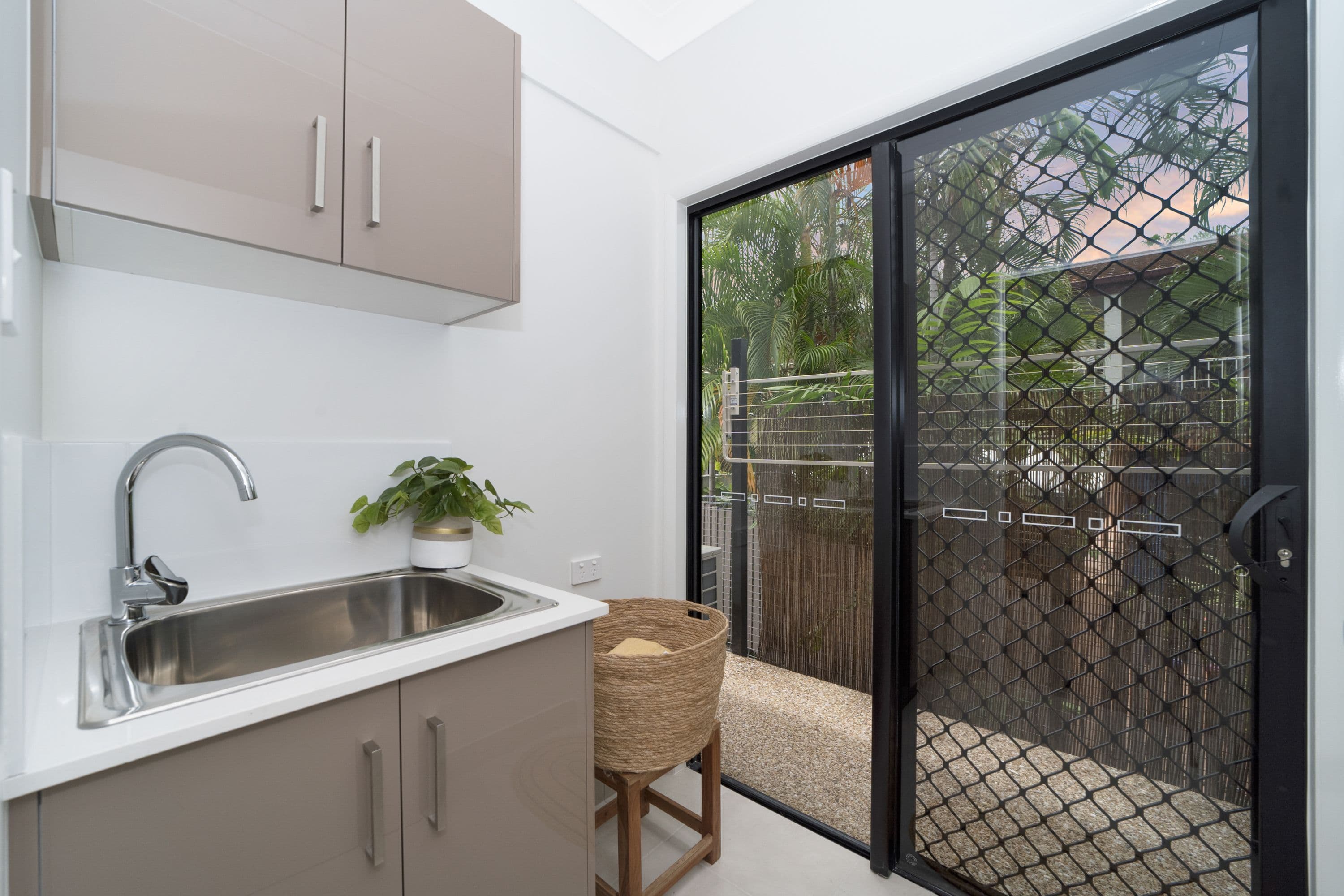 379a Stanley Street, North Ward QLD 4810, North Ward - Thumbnail 5