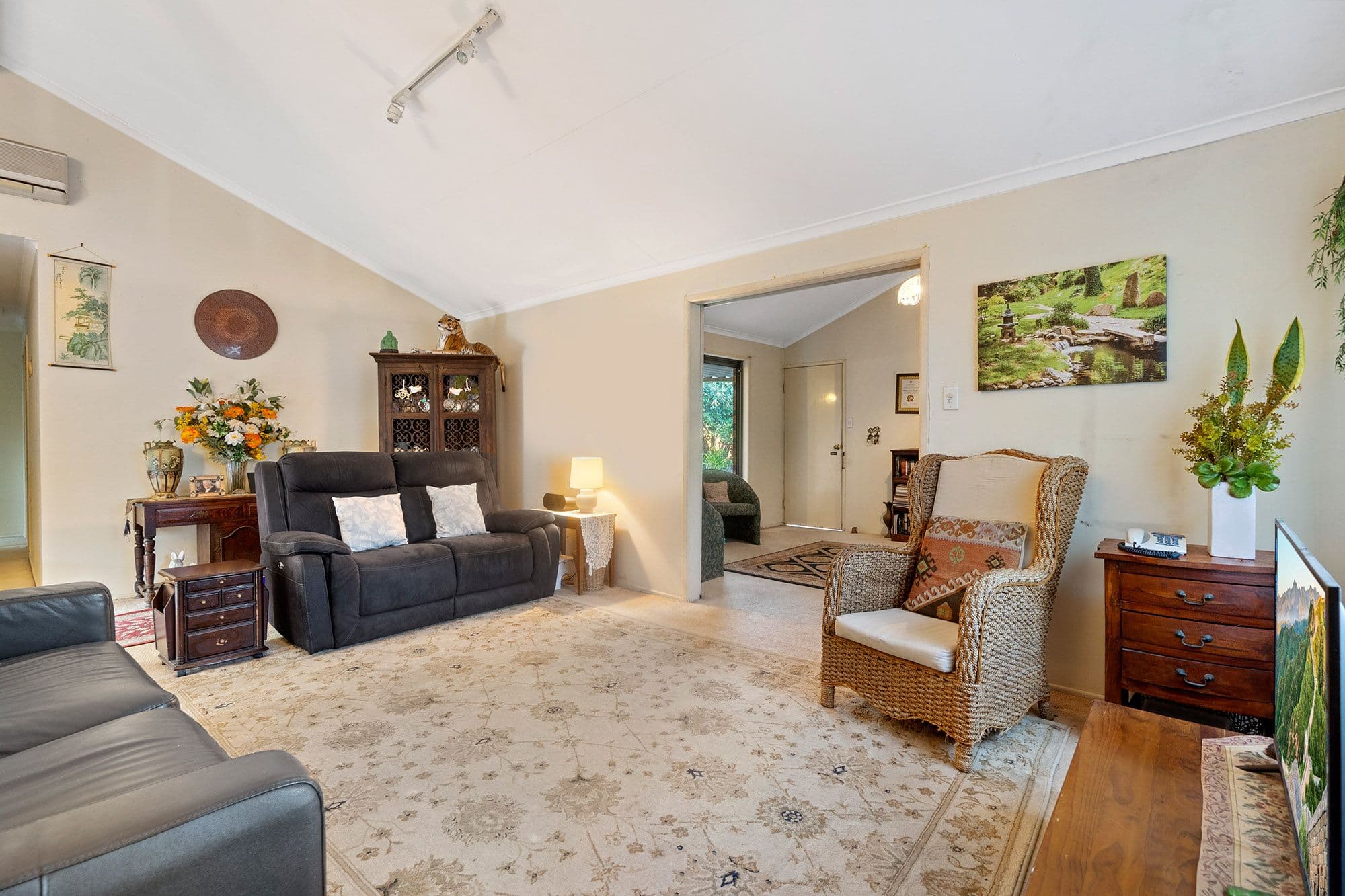 10 Maibry Street, Wishart QLD 4122, Wishart - Thumbnail 2