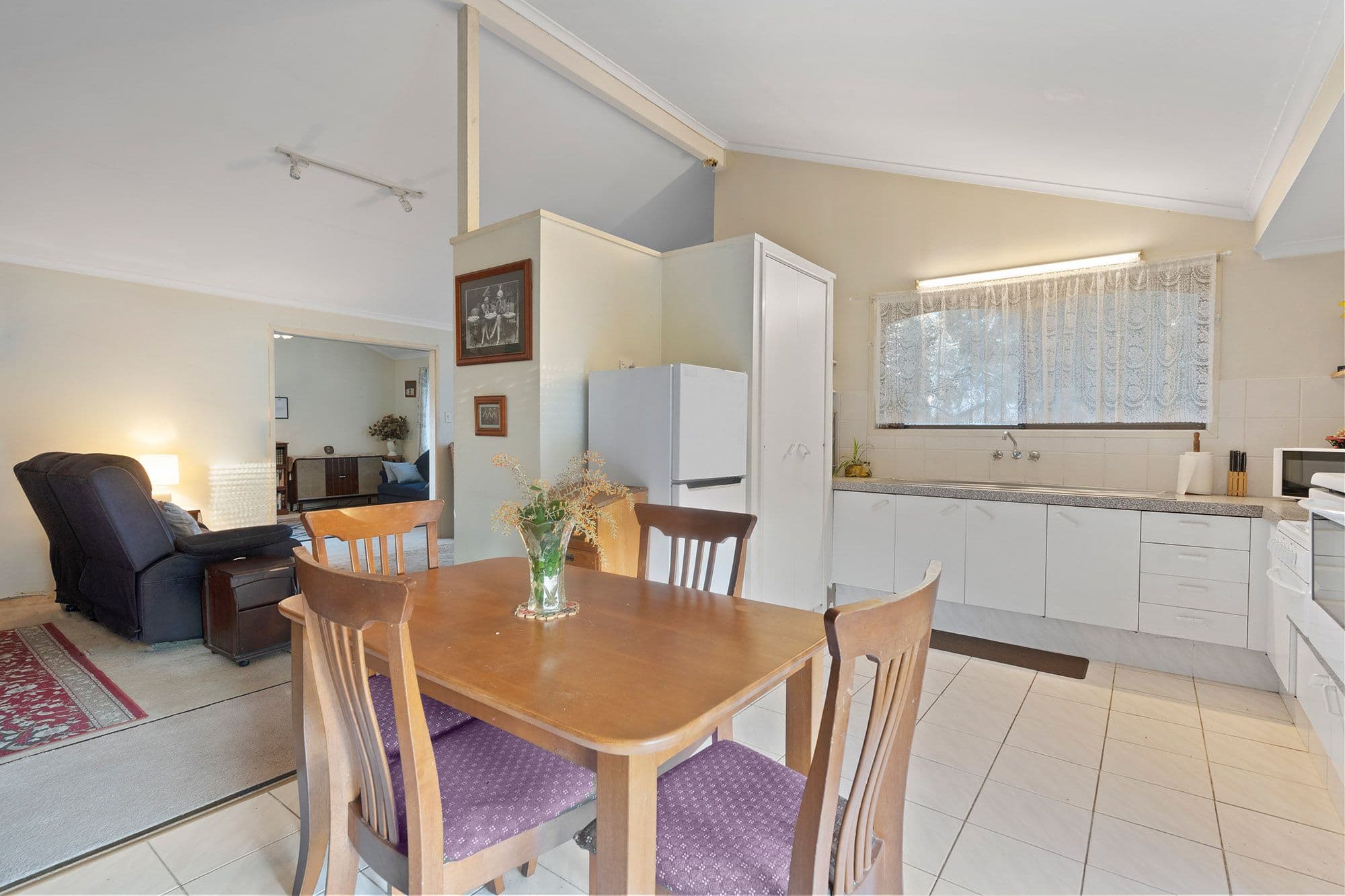 10 Maibry Street, Wishart QLD 4122, Wishart - Thumbnail 8