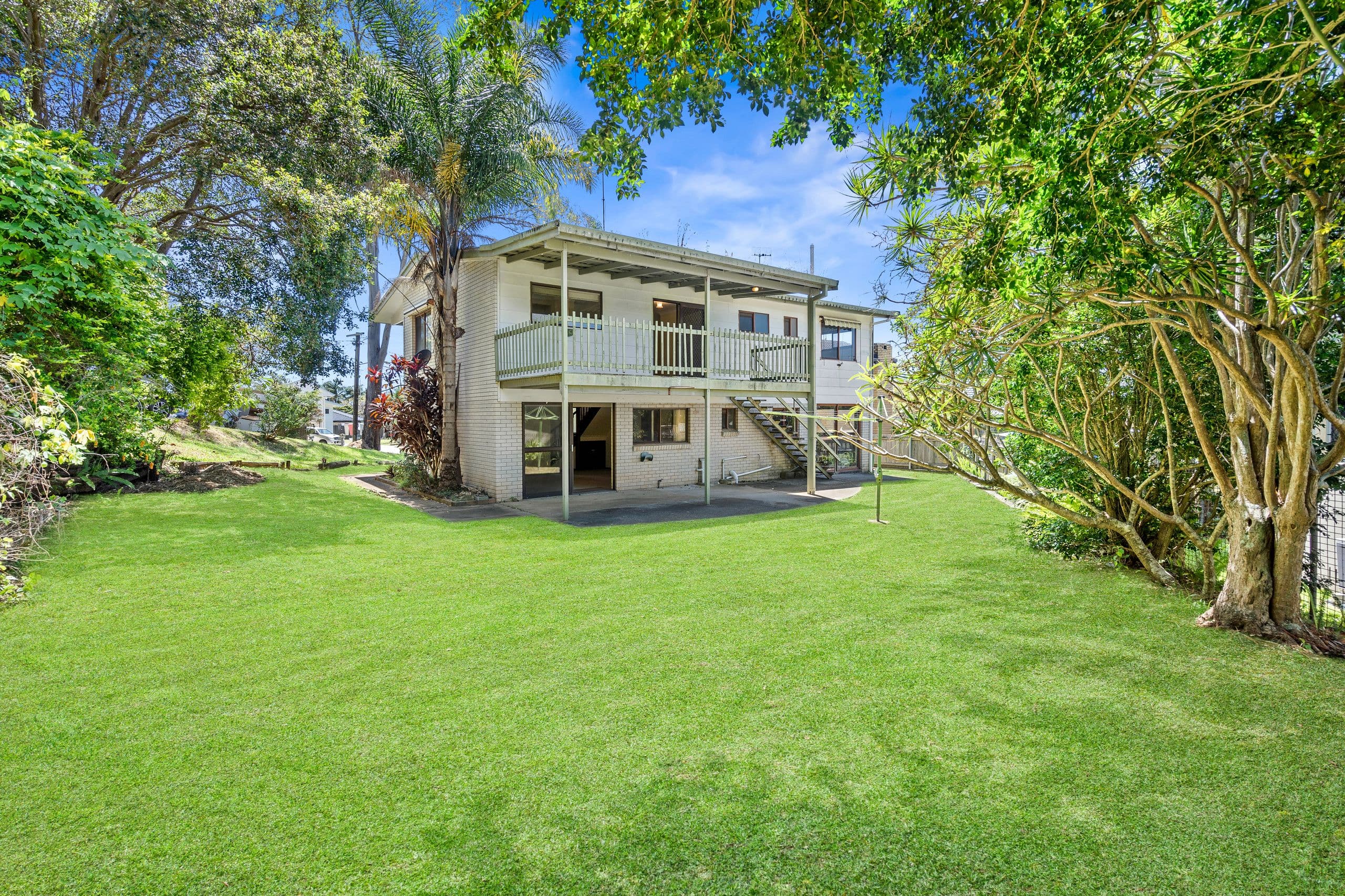 4 Cabarita Court, Tugun QLD 4224, Tugun - Thumbnail 2