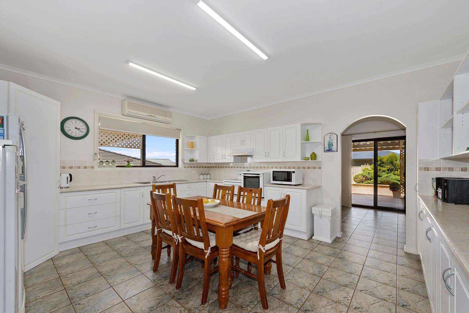 12 Gilmore Crescent, Wallaroo SA 5556, Wallaroo - Thumbnail 5