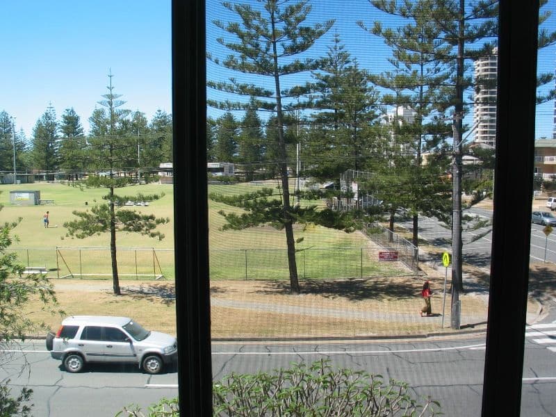 6/18 Spinnaker Drive, Sandstone Point - Thumbnail 2