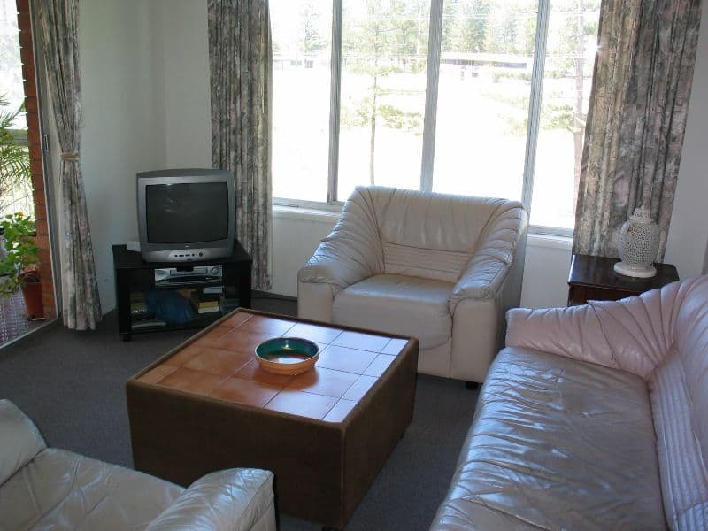 6/18 Spinnaker Drive, Sandstone Point - Thumbnail 3
